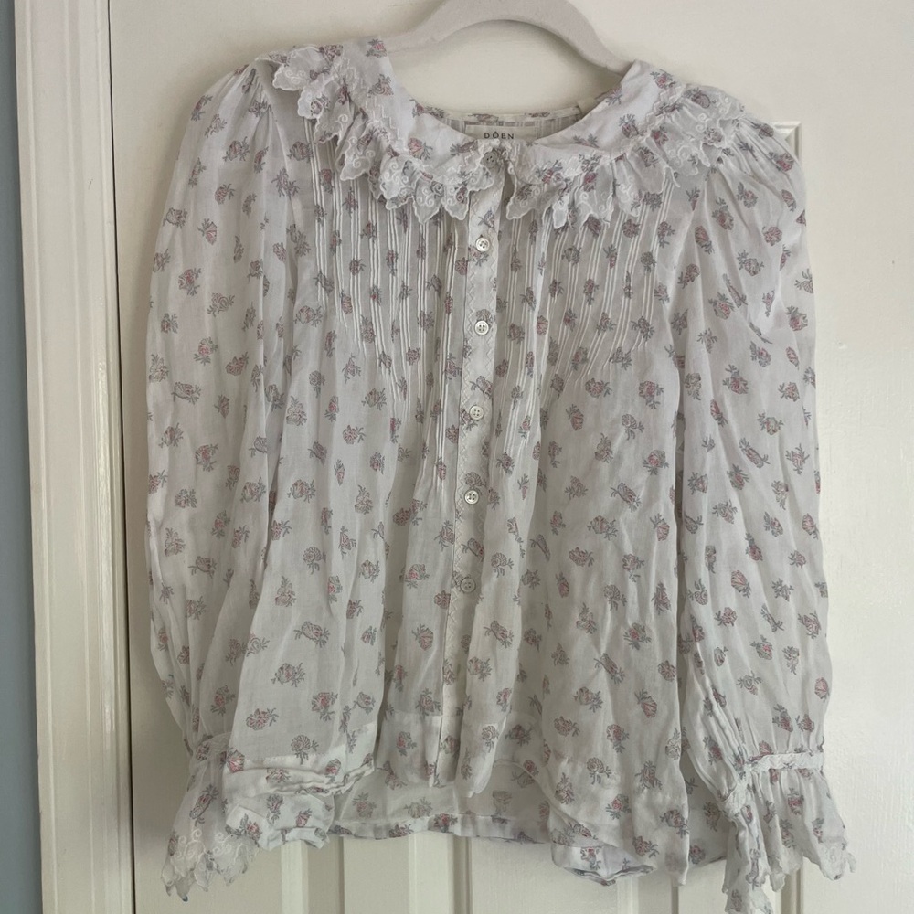 Doen Floral White Blouse with Scalloped Collar Detail size small